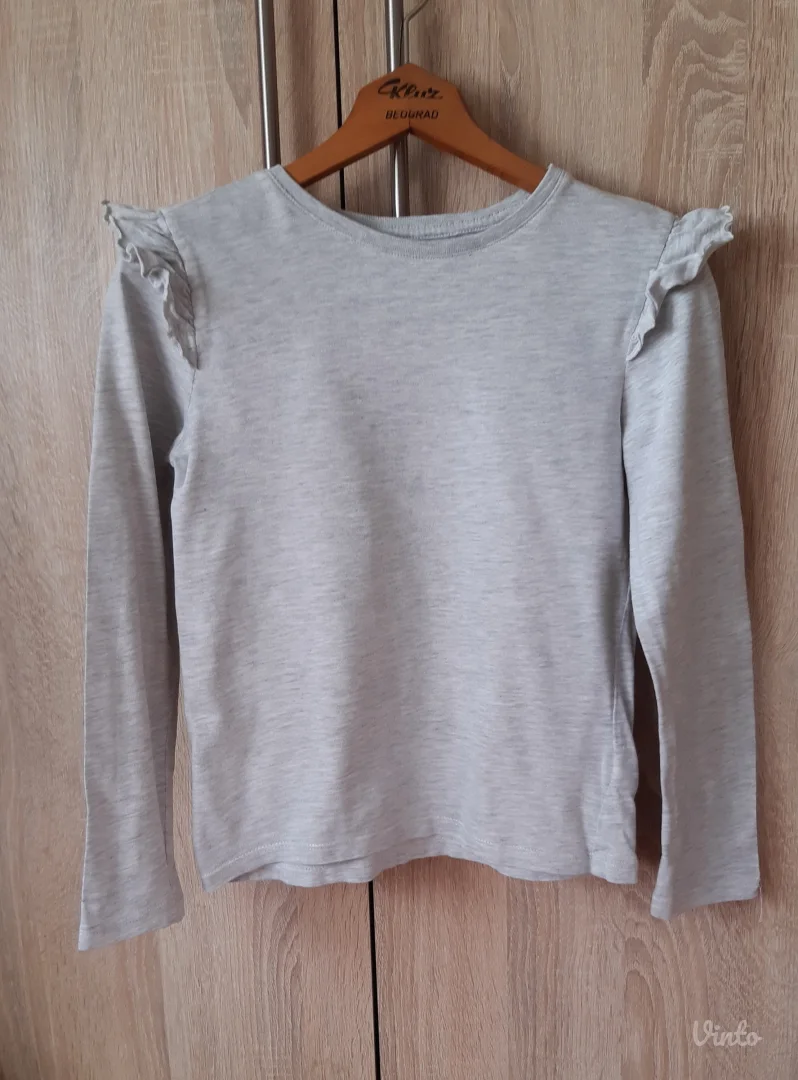 Siva bluza sa karnerima