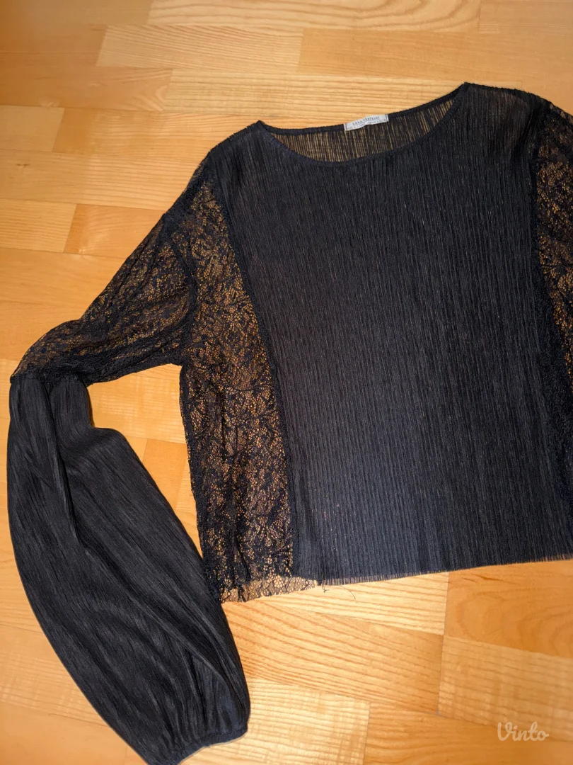 Zara crna bluzica sa cipkom i blagim mis rukavima