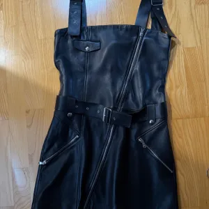 Zara kozna haljinica limitirana kolekcija