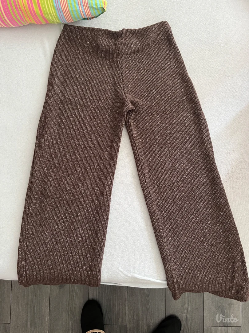 Zara pantalone sirokih nogavica