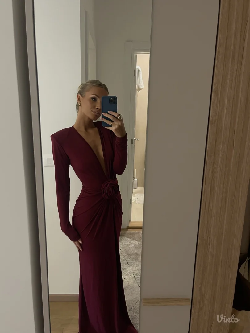 Gossip.eu - bordo haljina