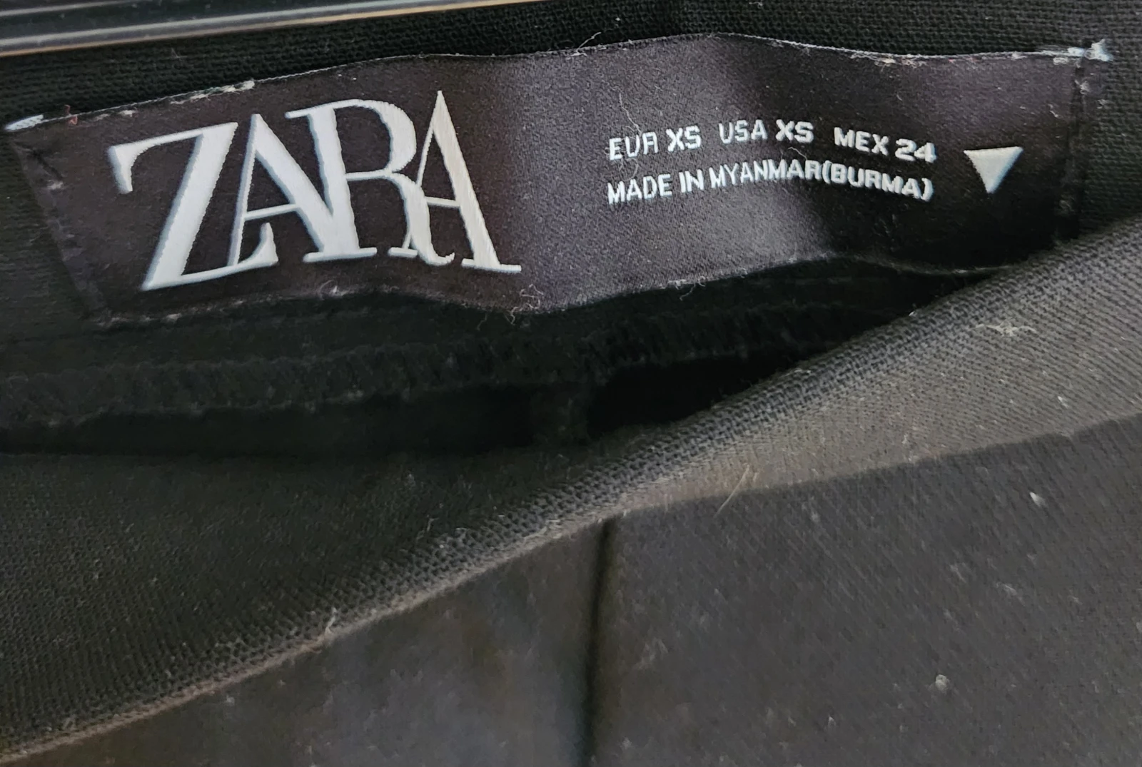 Zara pantalone