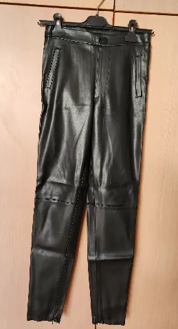 Zara kožne pantalone