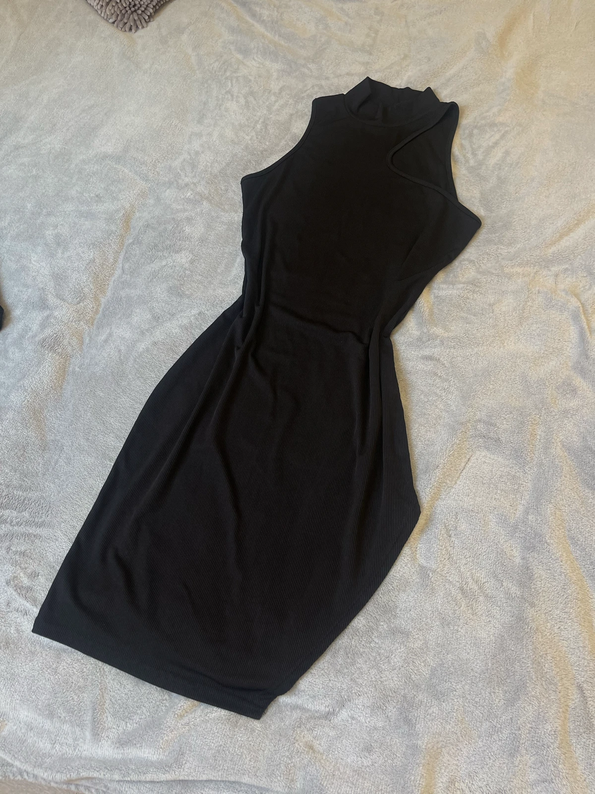Crna haljina