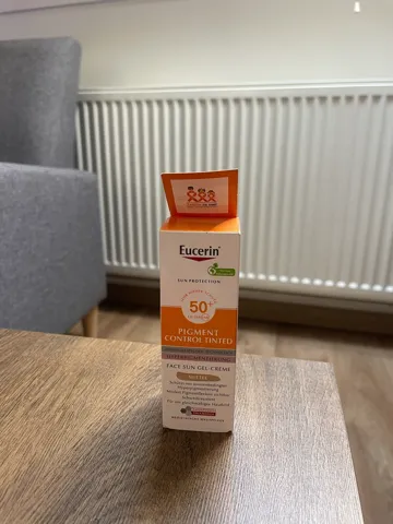 Eucerin pigment control tinted
