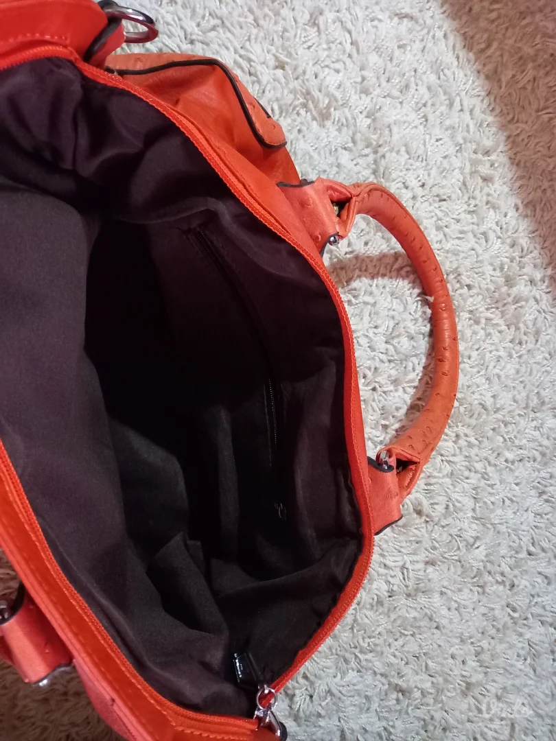 Narandžasta torbica