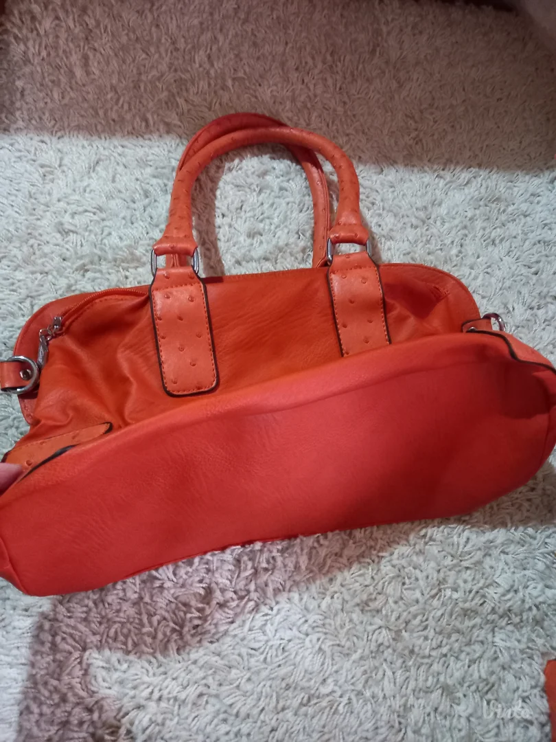 Narandžasta torbica