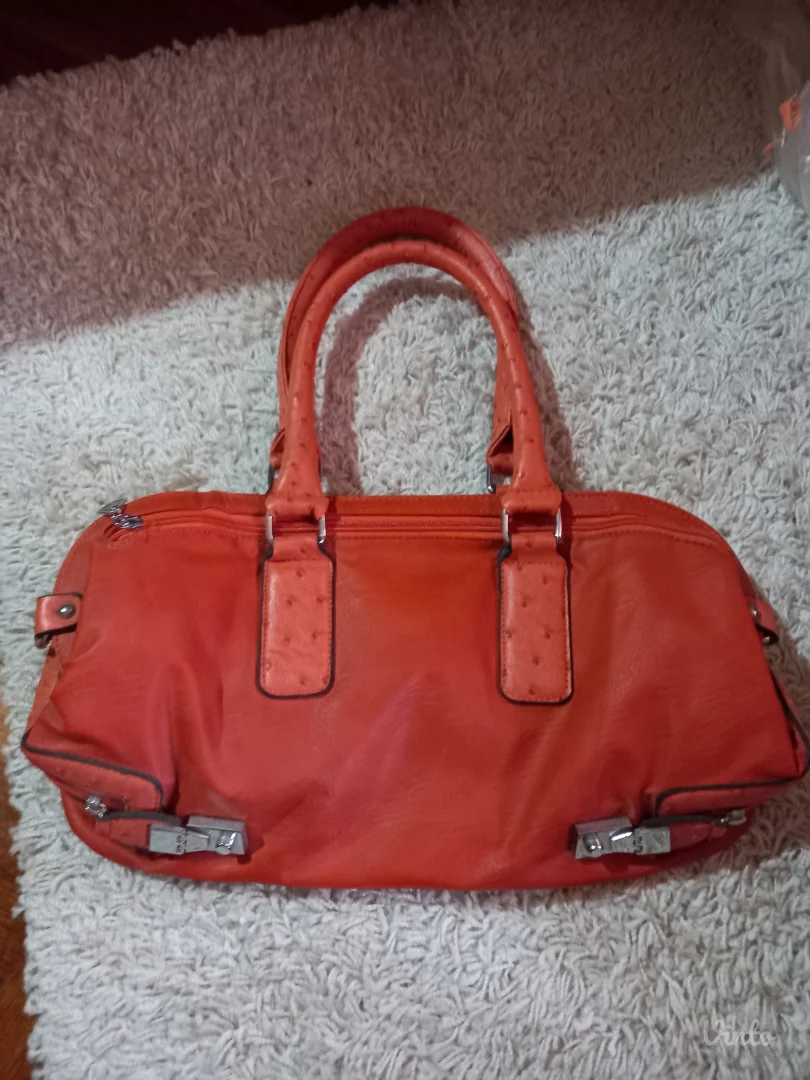 Narandžasta torbica