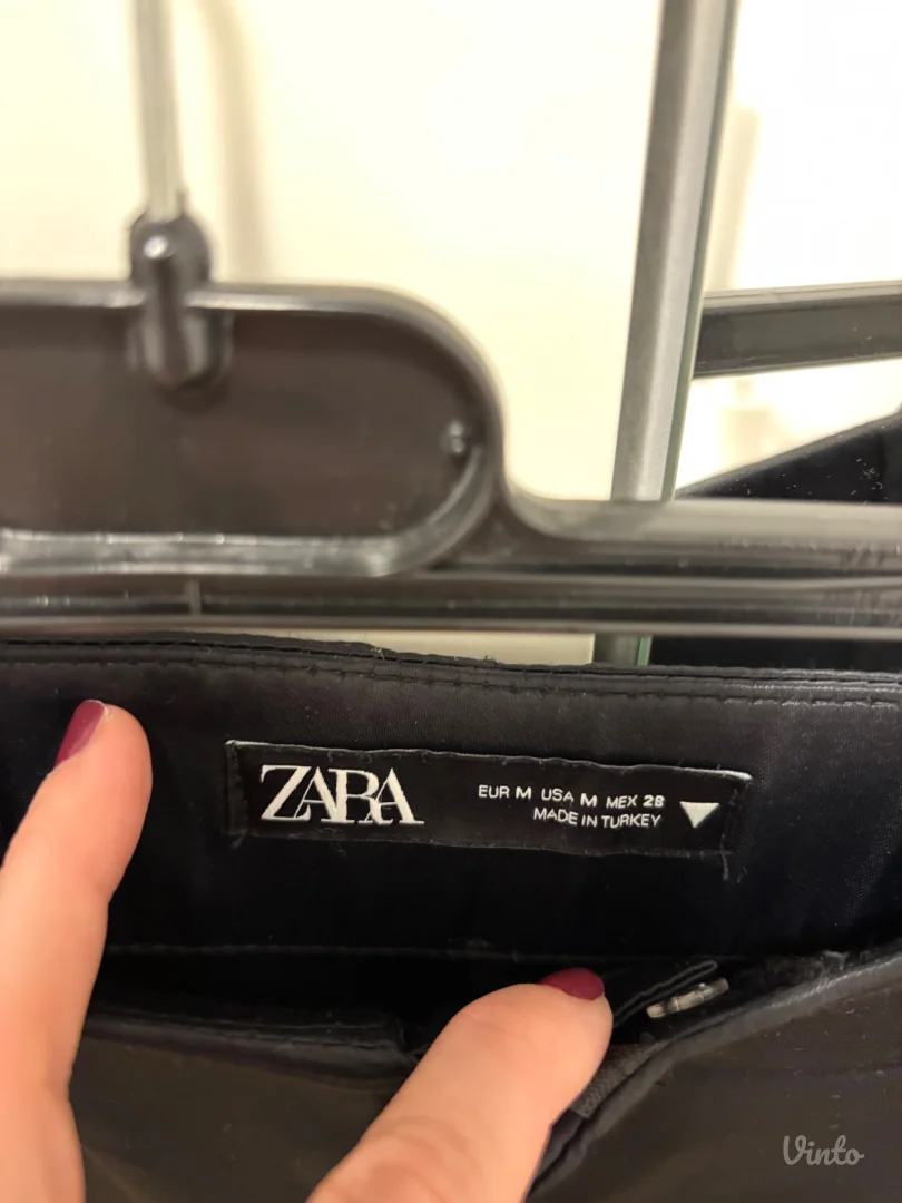 Svilene pantalone ZARA