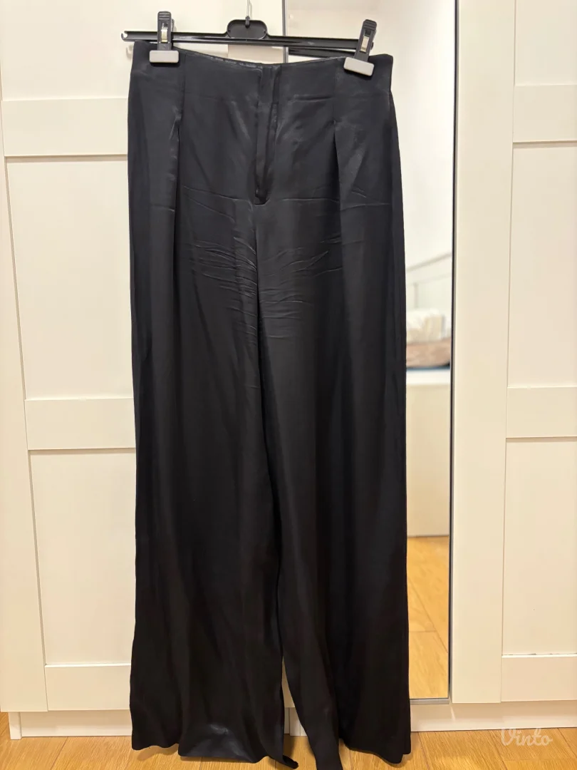 Svilene pantalone ZARA