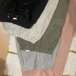 stradivarius zara pantalone 36 38