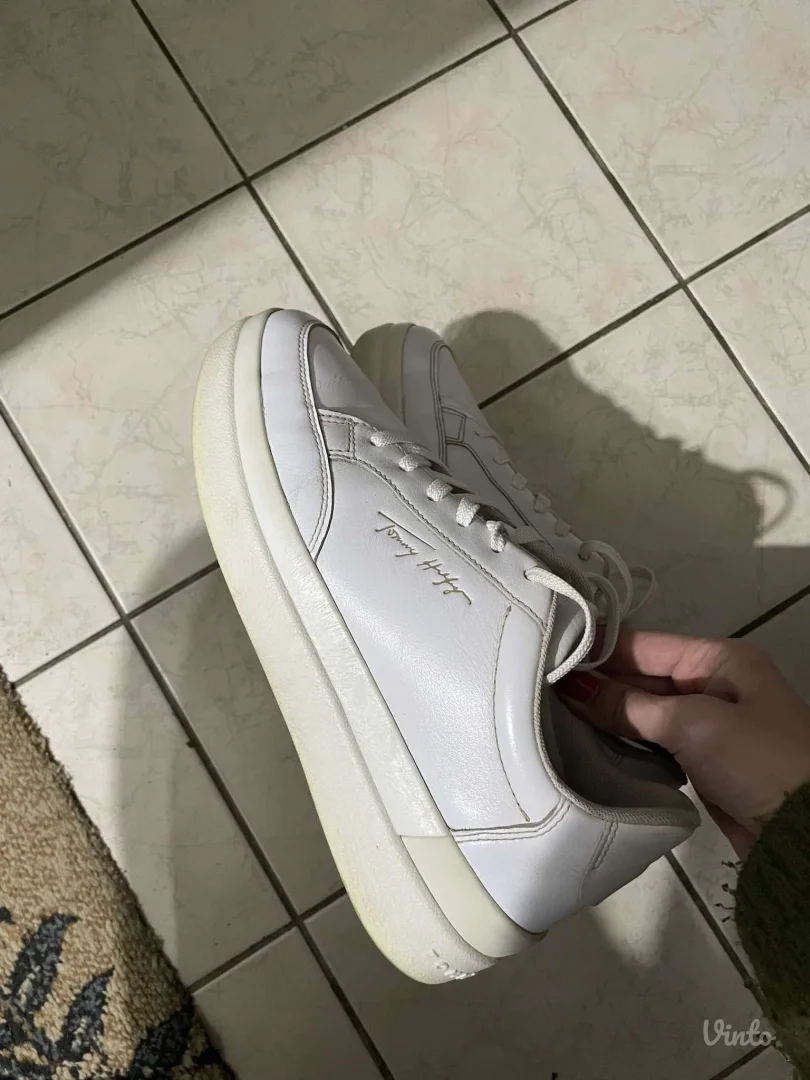 tommy hilfiger 40 patike