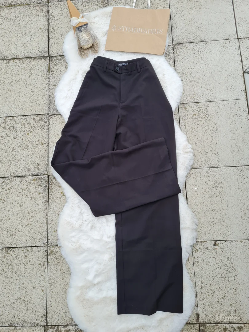 NOVE Stradivarius pantalone 38