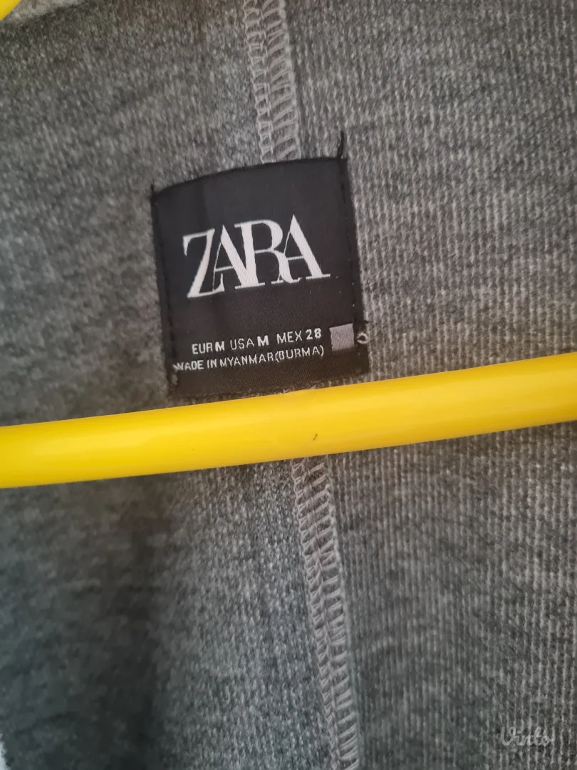 Zara sivi kaput M