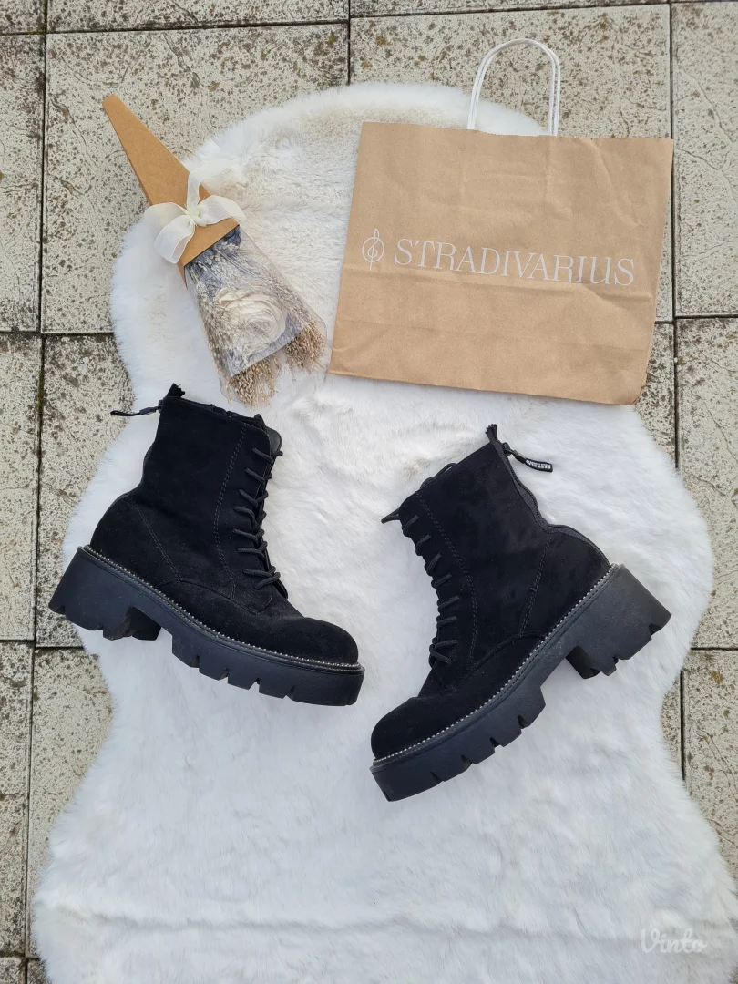 Crne cizme 39