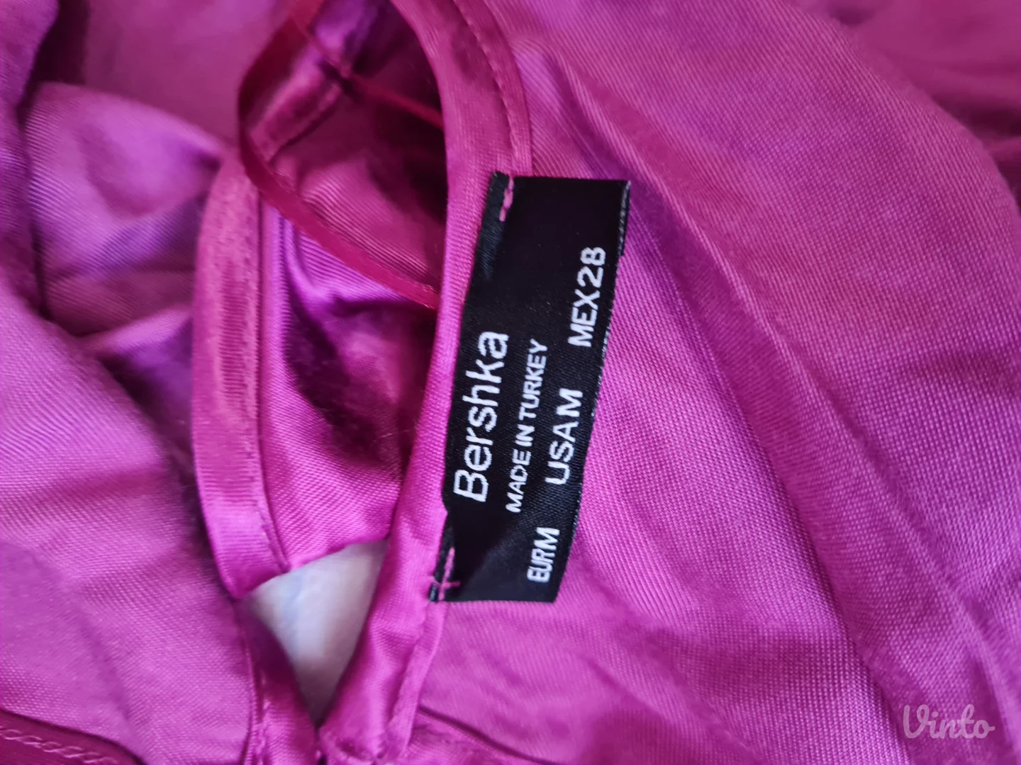 Novi Bershka crop top M