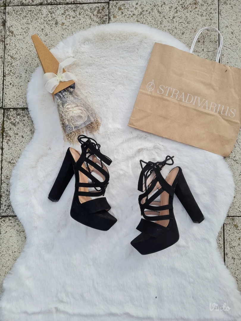Crne sandale 37