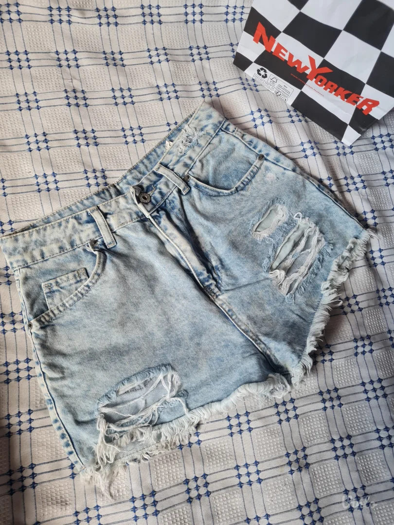 Novi teksas šorts 38