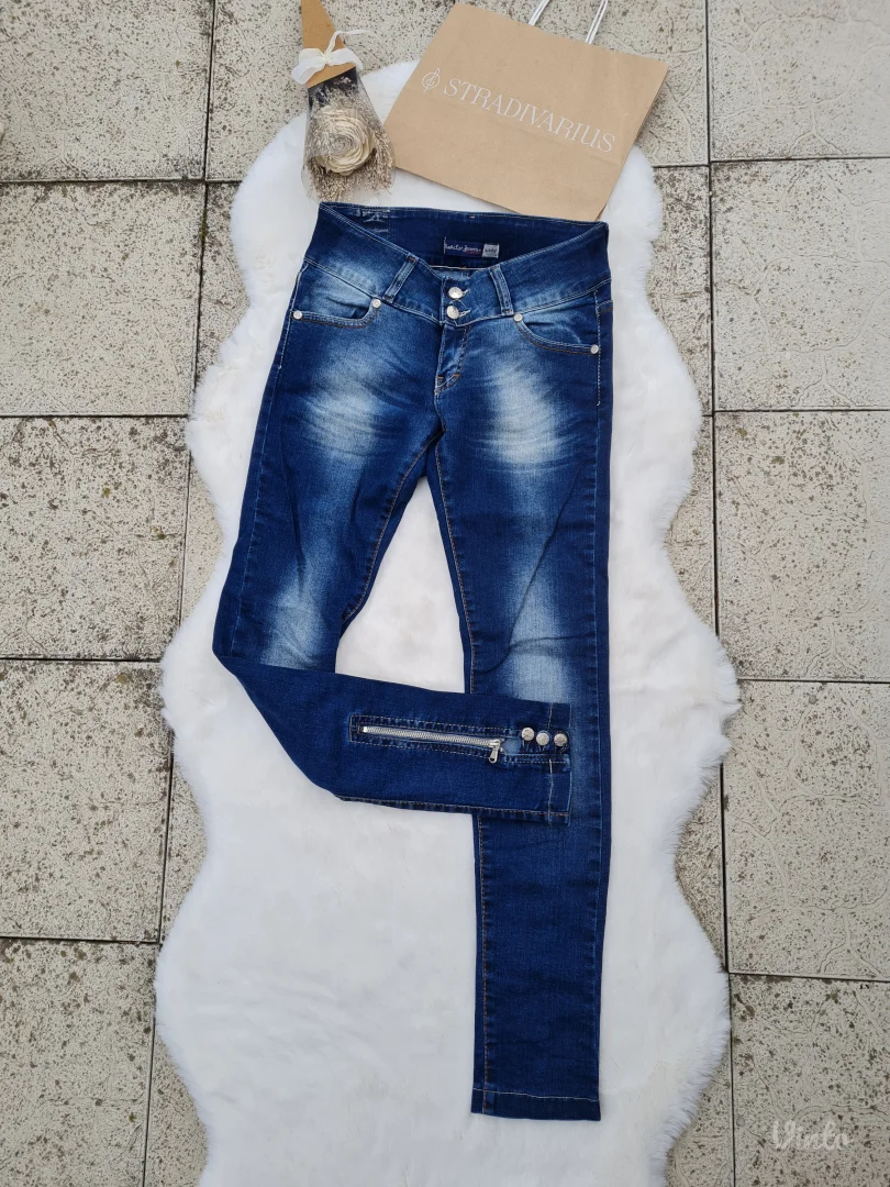 NOVE Nane jeans farmerke 28