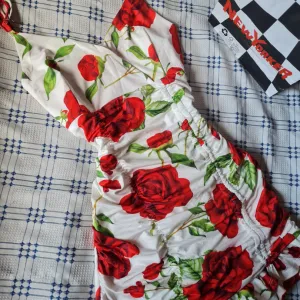 Nova cvetna haljina uni