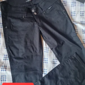 Nove pantalone Nane jeans 28