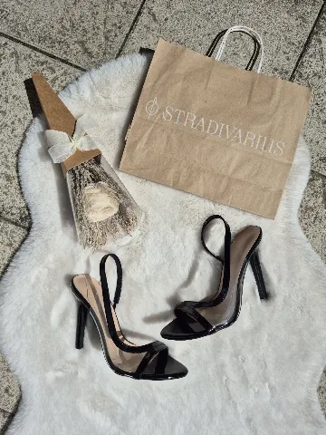 NOVE sandale 38