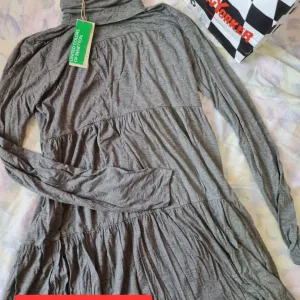 Nova Benetton rolka haljina L