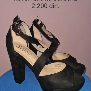 Nove crne sandale 38