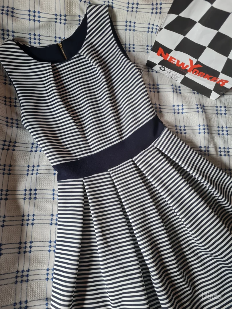 Nova prugasta haljina uni