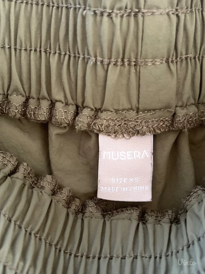 musera suskava trenerka