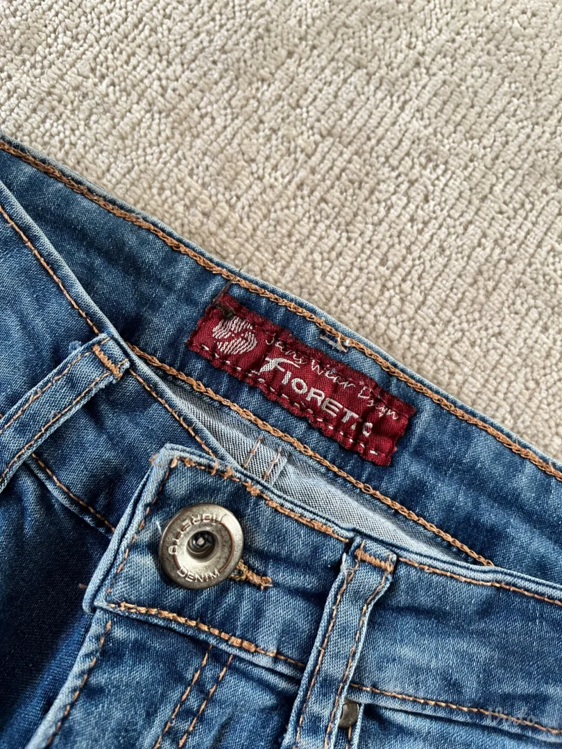 fioretto zvonaste farmerke