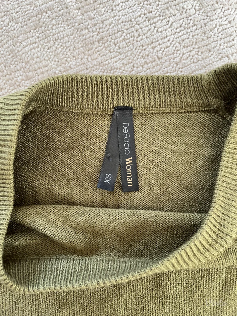 defacto zenski dzemper/ novo