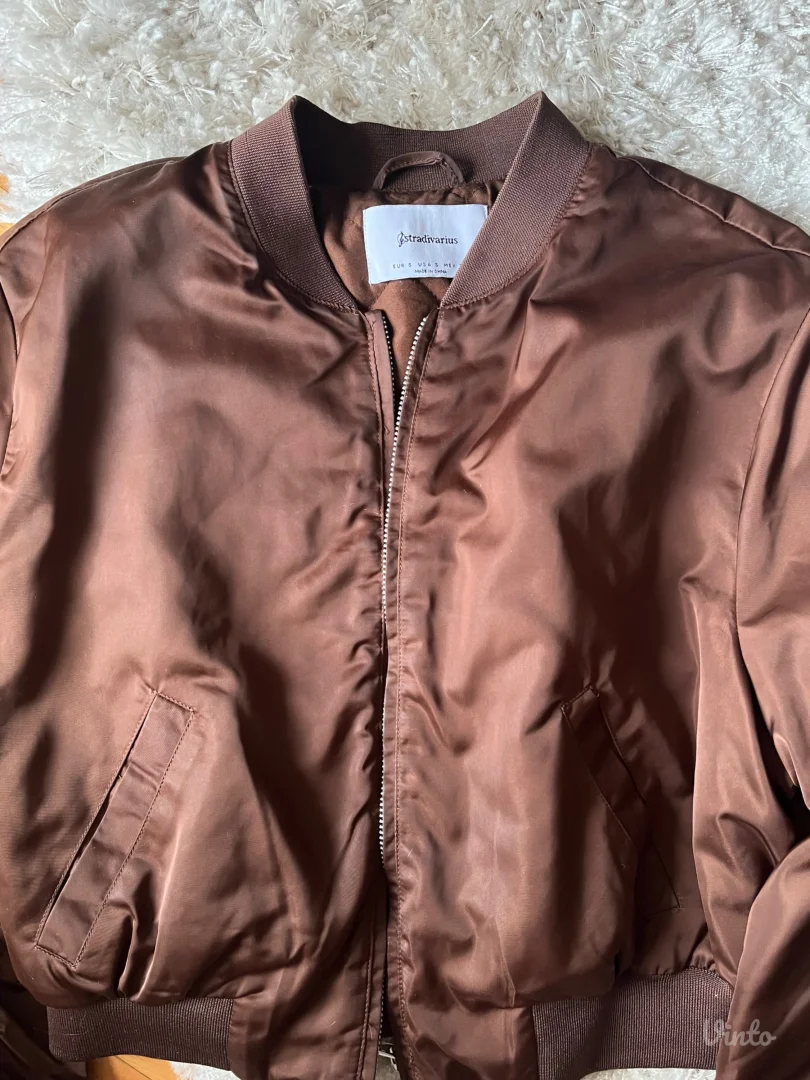 stradivarius bomber jakna