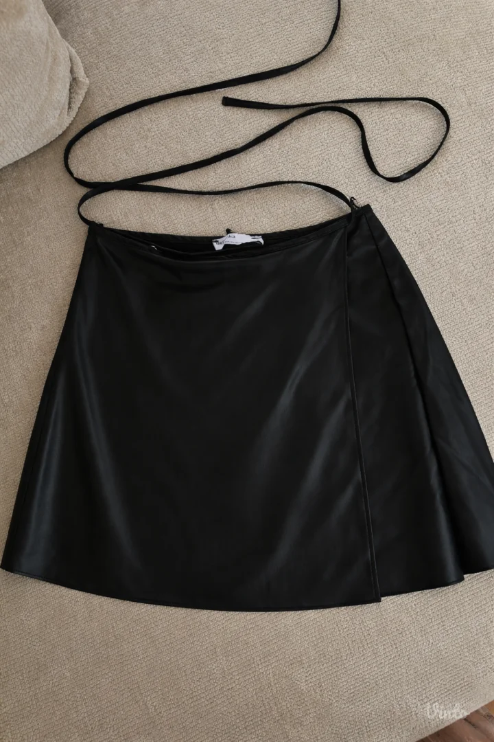 bershka kozna suknja