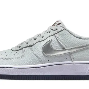 gratis ptt/ nike air force 1 pure platinum silver