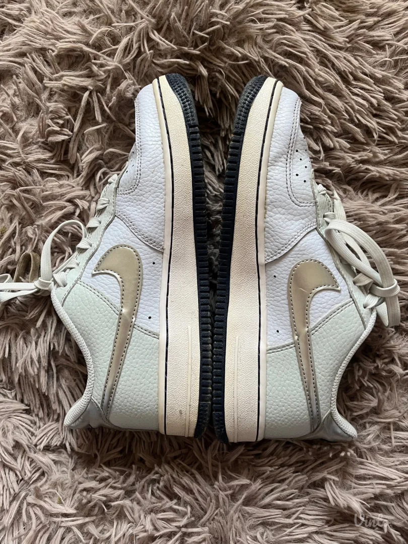 gratis ptt/ nike air force 1 pure platinum silver