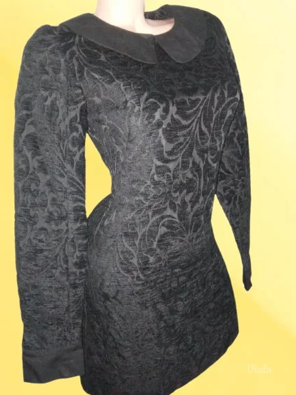 TOP SHOPNOVO.CRNA RELJEFNA SA KRAGNICOM S-36