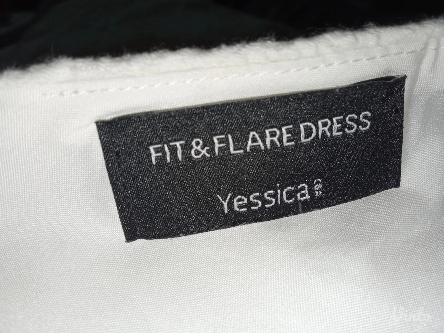 ❤️C&A❤️NOVO-DIVNA BELO-CVETNA HALJINA L-XL