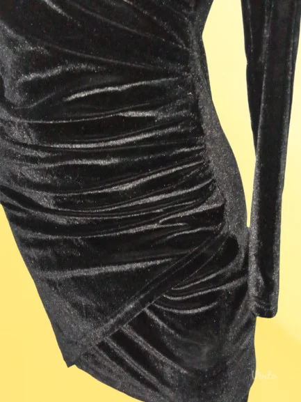 SHEINNOVO-CRNA PLIS HALJINA S-M