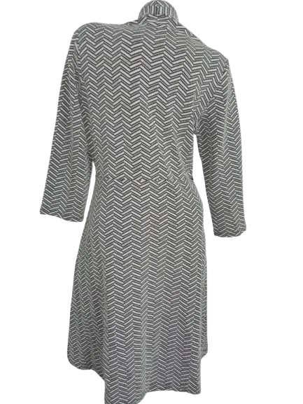 COMMA,NOVO.VRHUNSKA HALJINA 40-L