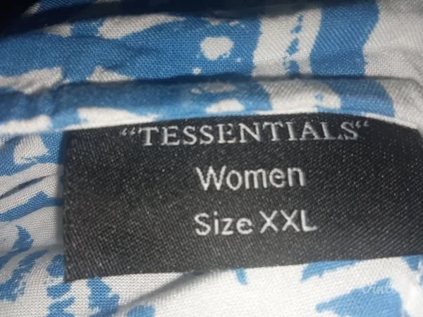 ❤️TESSENTIALS❤️NOVO-PRELEPA VISKOZNA HALJINA XL-XXL