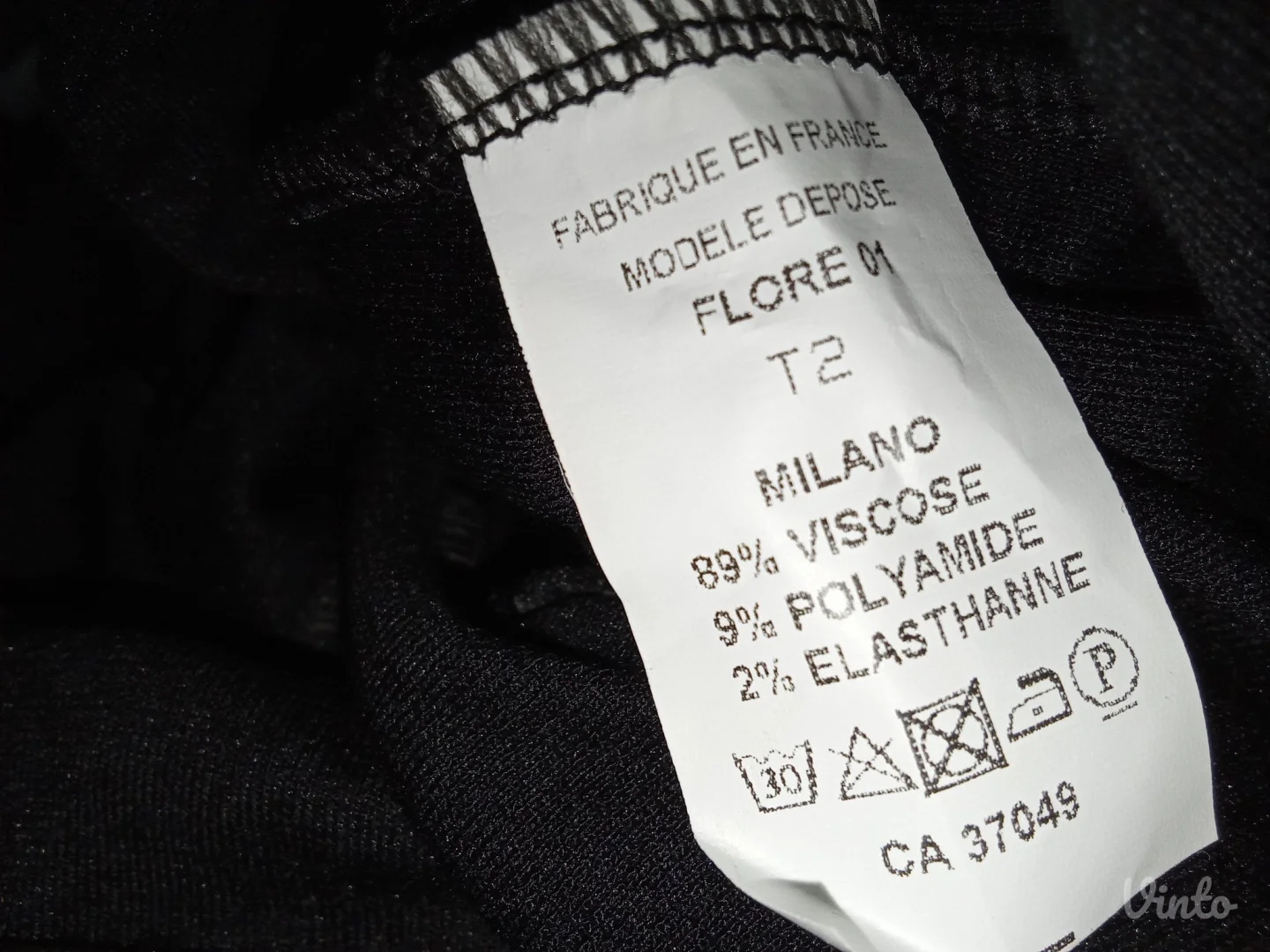 ONE ONE NOVO-KVALITETNA HALJINA SA ZIPOM L-XL