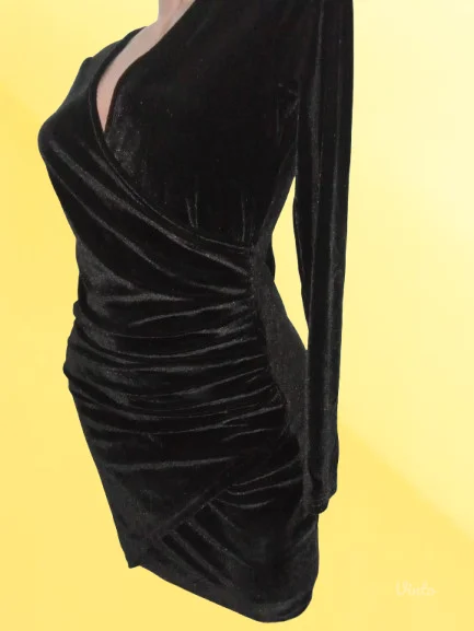 SHEINNOVO-CRNA PLIS HALJINA S-M