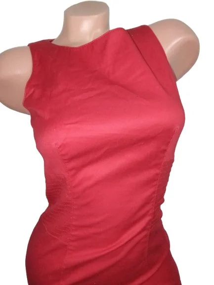 ❤️BENETTON❤️NOVO-CRVENA HALJINA-VRH!! XS-34