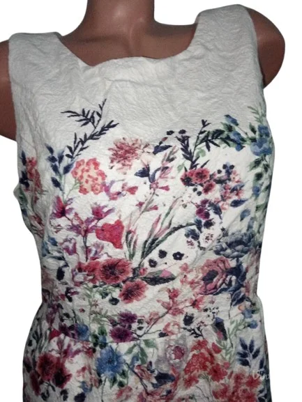 ❤️C&A❤️NOVO-DIVNA BELO-CVETNA HALJINA L-XL