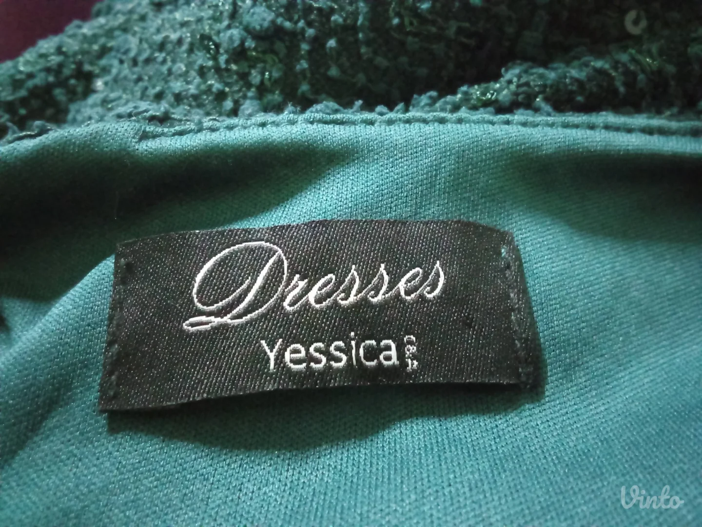 C&ANOVO-ZELENA SVETLUCAVA HALJINA 42-44