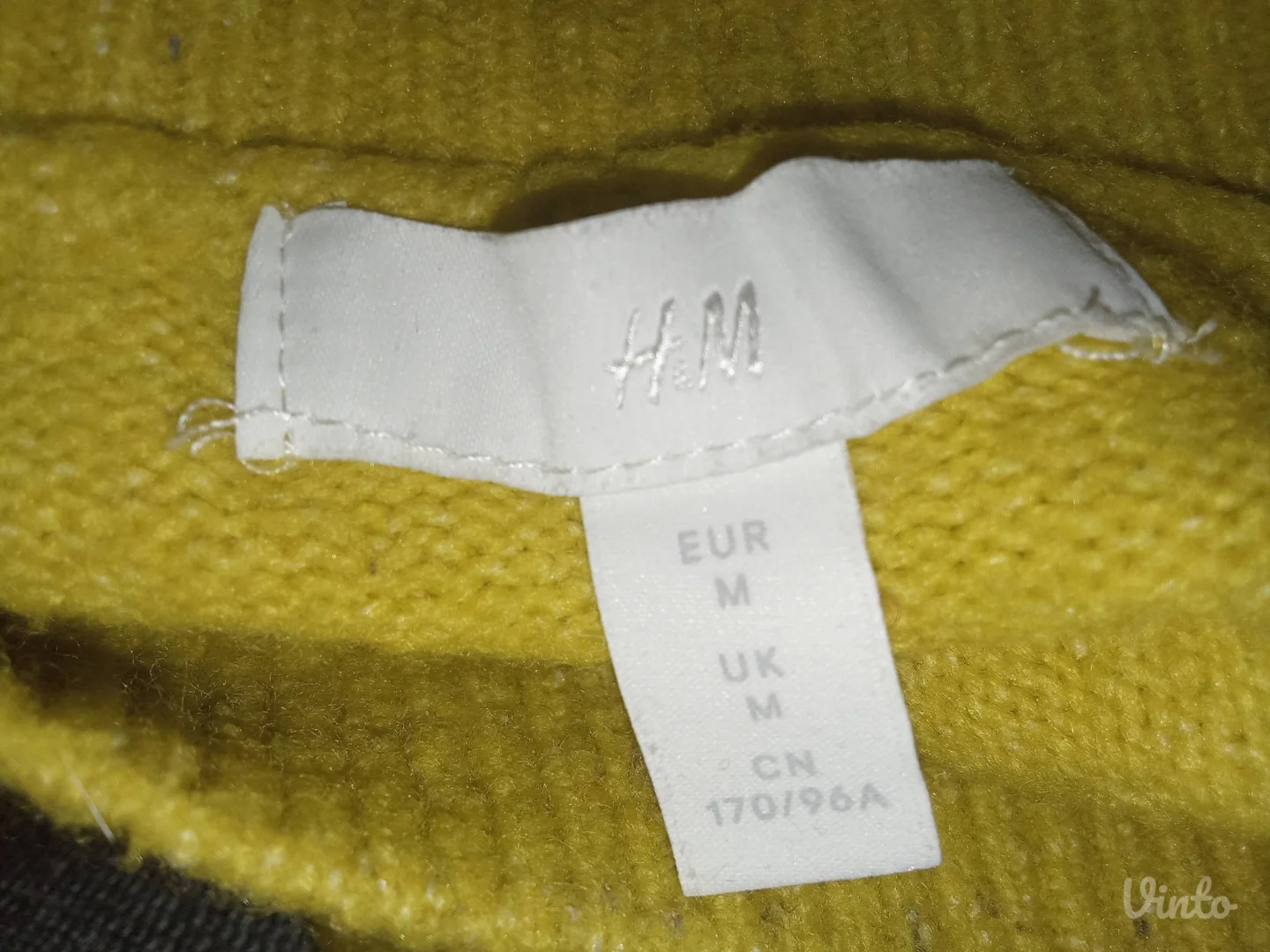 ❤️H&M❤️PUNIJI DZEMPER SA MALO VUNE M-L