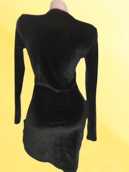 SHEINNOVO-CRNA PLIS HALJINA S-M