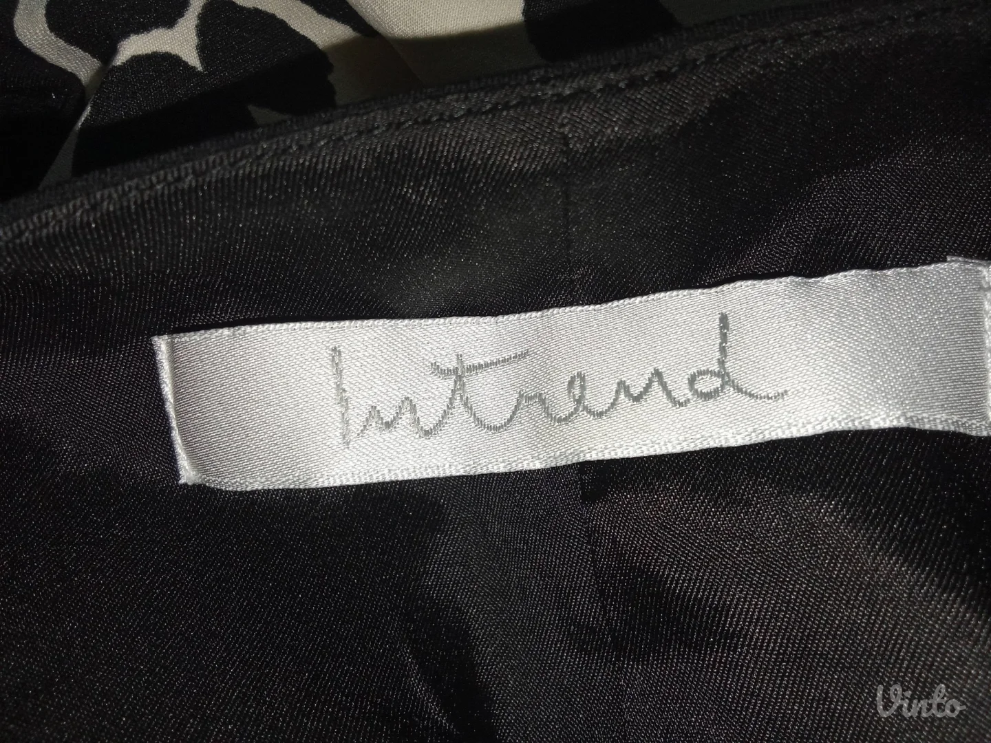 IN TRENDNOVO-KVALITETNA I LEPA HALJINA L-XL