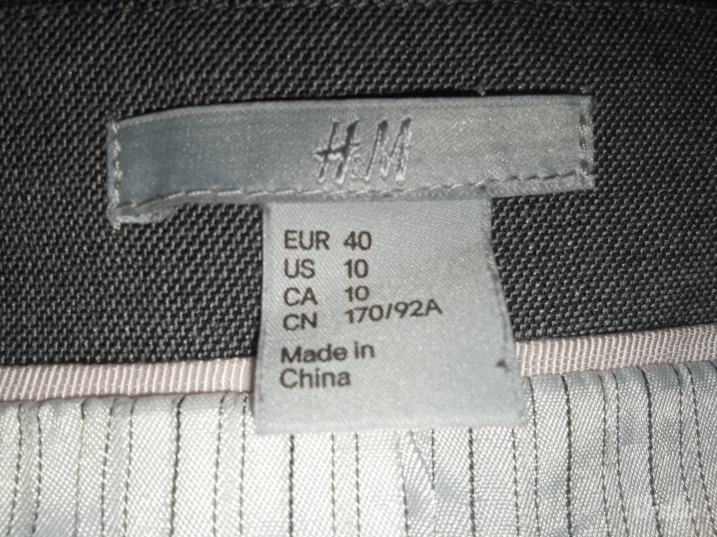 H&MNOVO-SIVA KVALITETNA HALJINA L-40